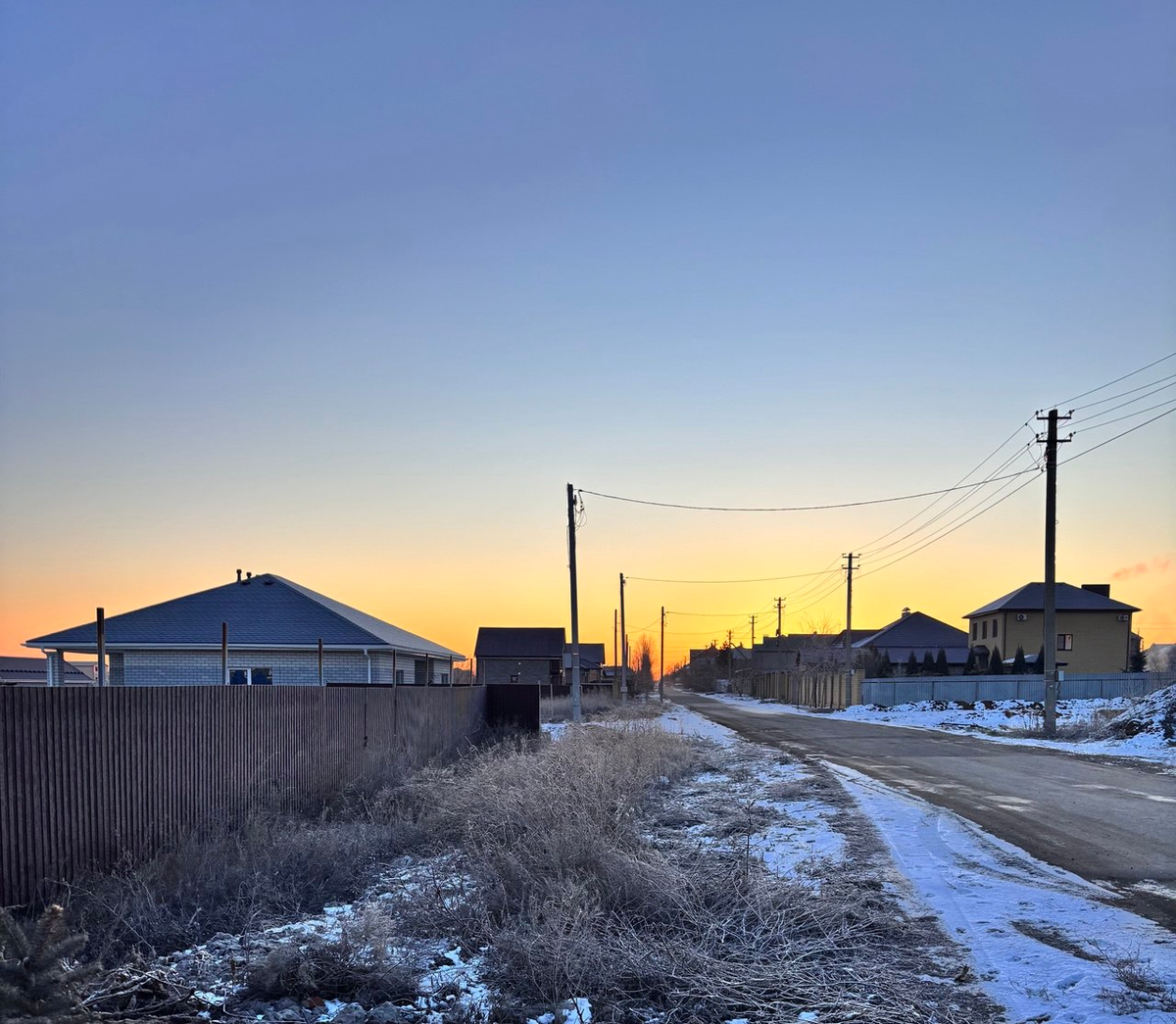 Утро. 7.00. Наша улица. Температура воздуха -14.