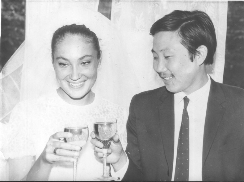 Свадебное фото молодожёнов. О. Матешко и А. Итыгилов