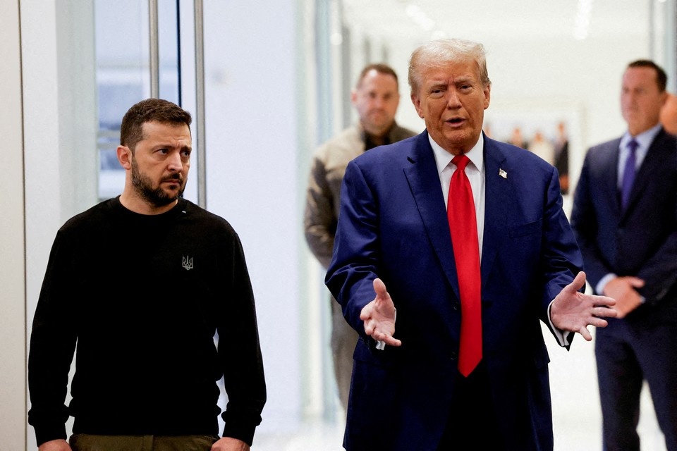 Быть примером это к президенту с премьером Трамп против Зеленского: Почему Киев пошел против своего хозяина KP.RU:Комсомоль