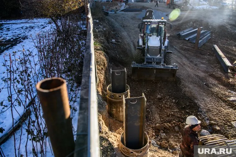 Участок под комплексную застройку расположен за зданием по улице Ленина, 5
Фото: Илья Московец © URA.RU