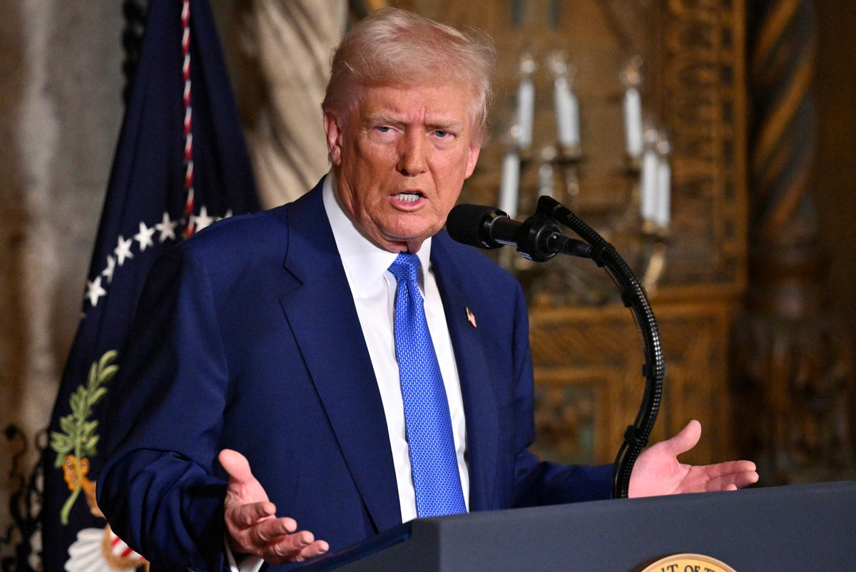 1985 год убегает от 40 лет мем Всё. Трамп назначил виноватого. Беги, Зеля, беги... На западе Дзен