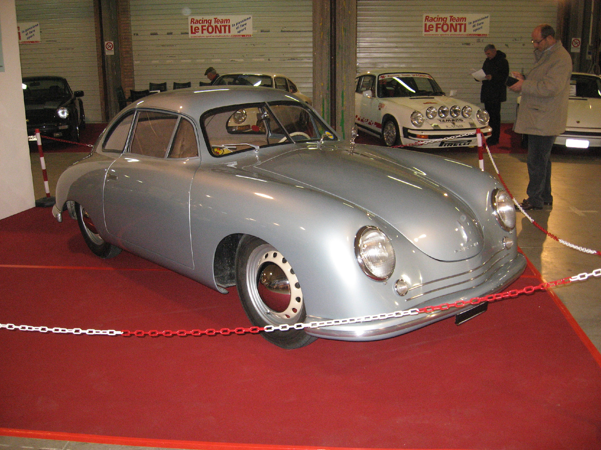 https://commons.wikimedia.org/wiki/File:Porsche_356_Pre-A_1948.JPG