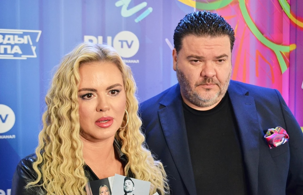 Анна семенович с кем встречается сейчас Увела херра из семьи. Немецкий миллионер осыпает Анну Семенович бриллиантами, а 