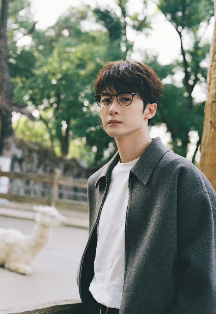 Актёр Тань Цзяньцы, листайте галарею...