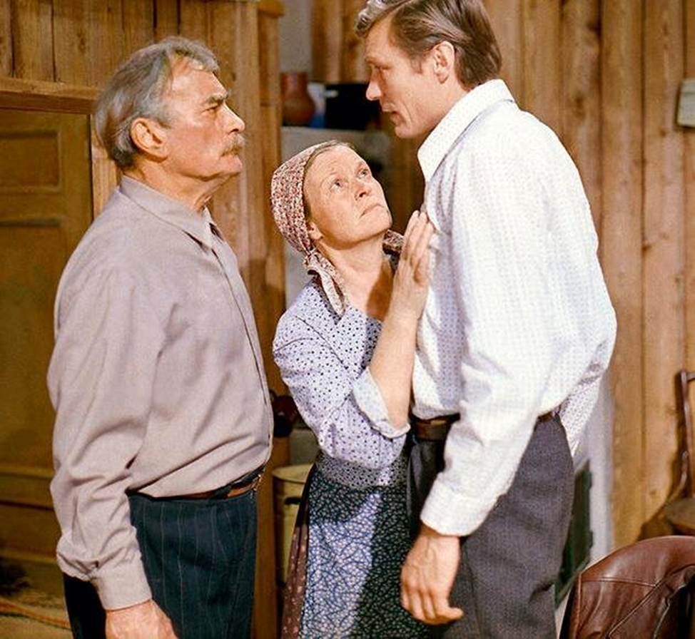 фото: https://cdn.cinemapress.org (Петр Глебов, Вера Альховская, Александр Михайлов)