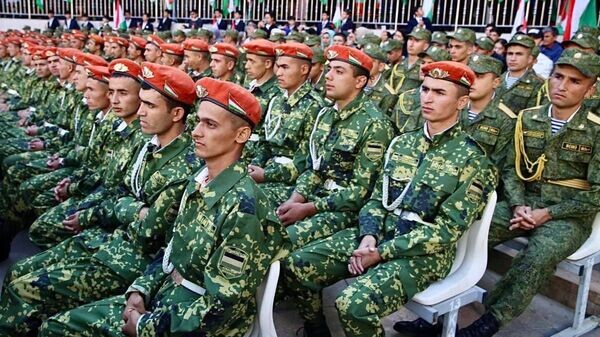    © Foto / Пресс-служба Рустама Эмомали