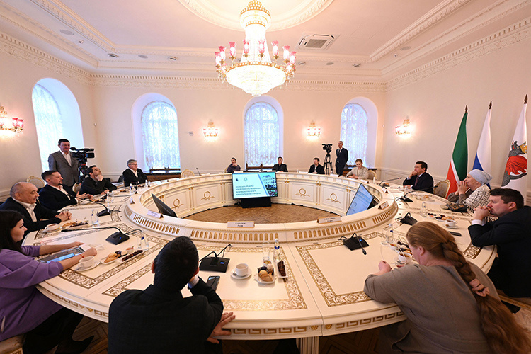    Встреча, приуроченная к Международному дню родного языка (21 февраля), прошла накануне в Казанской ратуше