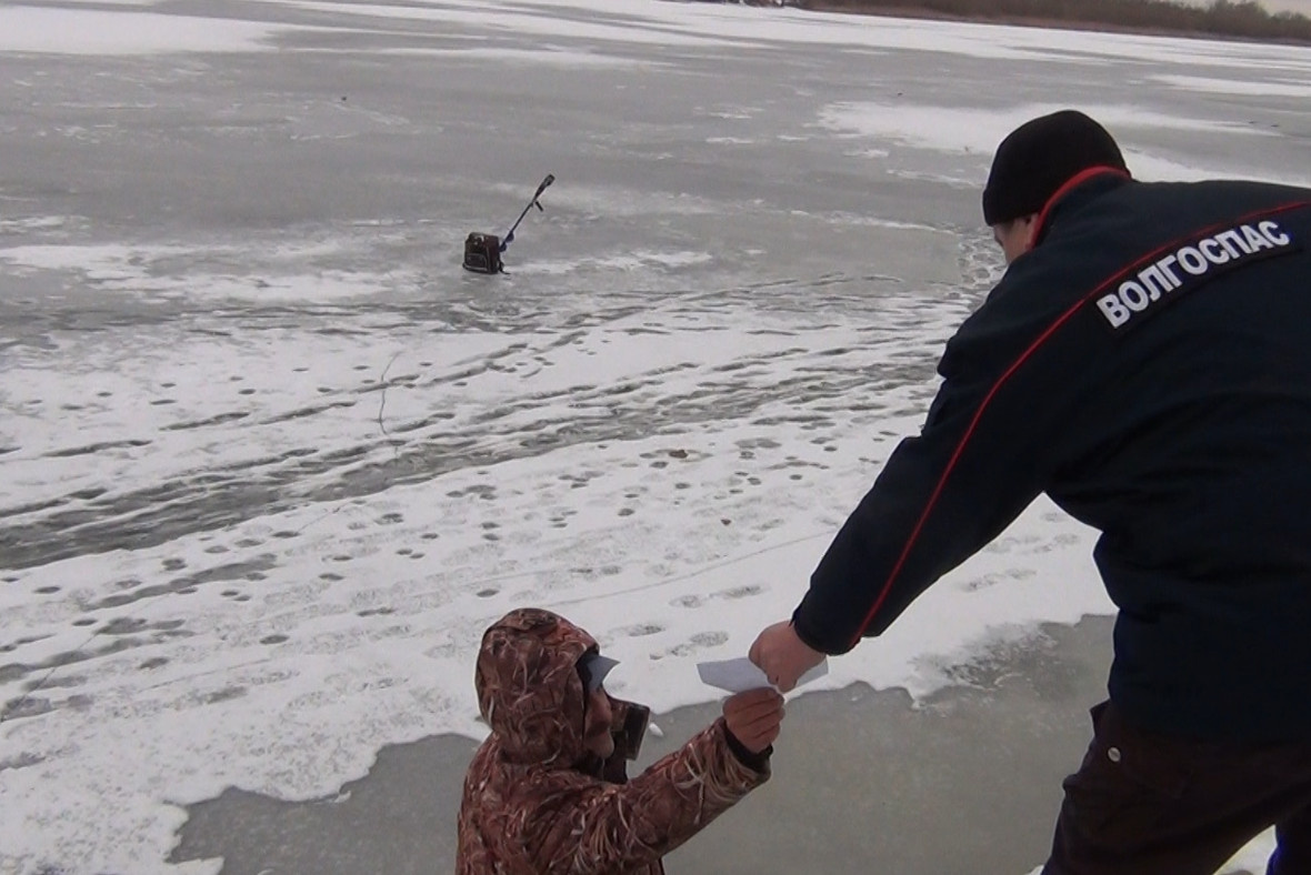профилактический рейд по традиционным местам подледного лова рыбы астраханцев