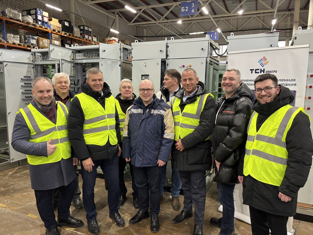 Делегация «КЭАЗ» на производстве «ТСН-электро»