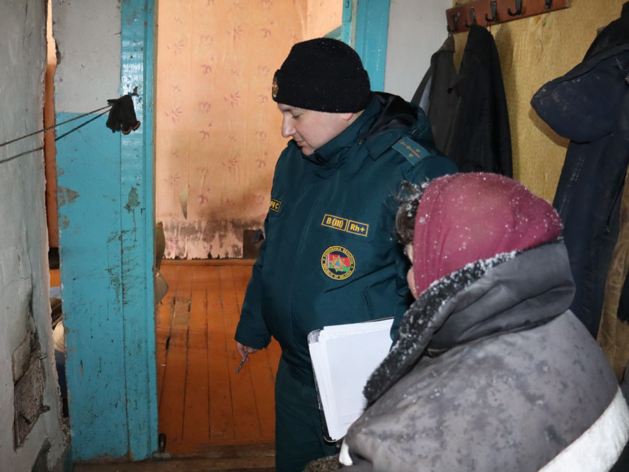     В рейд к гражданам Тимковичского сельсовета, ведущим асоциальный образ жизни, отправились Копыльские спасатели