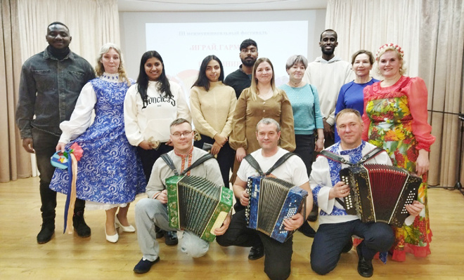 
В рамках фестиваля «Играй гармонь, в Калинино» студенты из разных стран мира показали свои творческие таланты