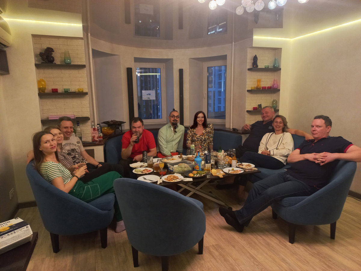 вежливые улыбки