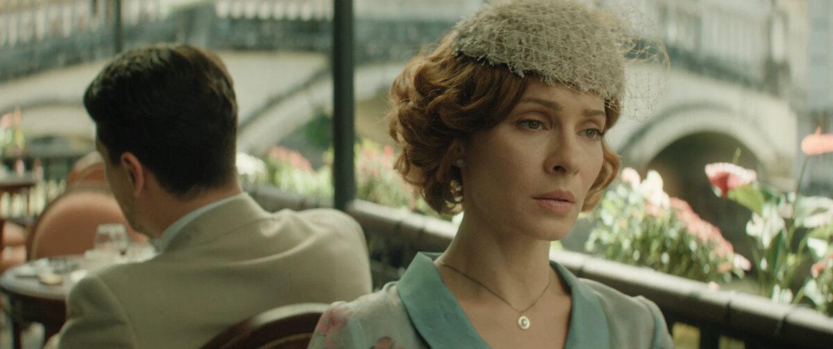 Кадр из фильма "Красный шелк"