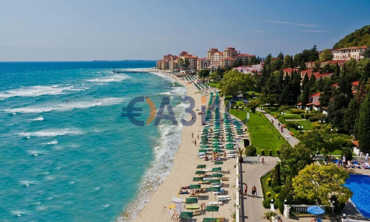 Вид на курорт Роял Клаб Елените - Виктория Резорт - Вилла Романа - часть данного комплекса.