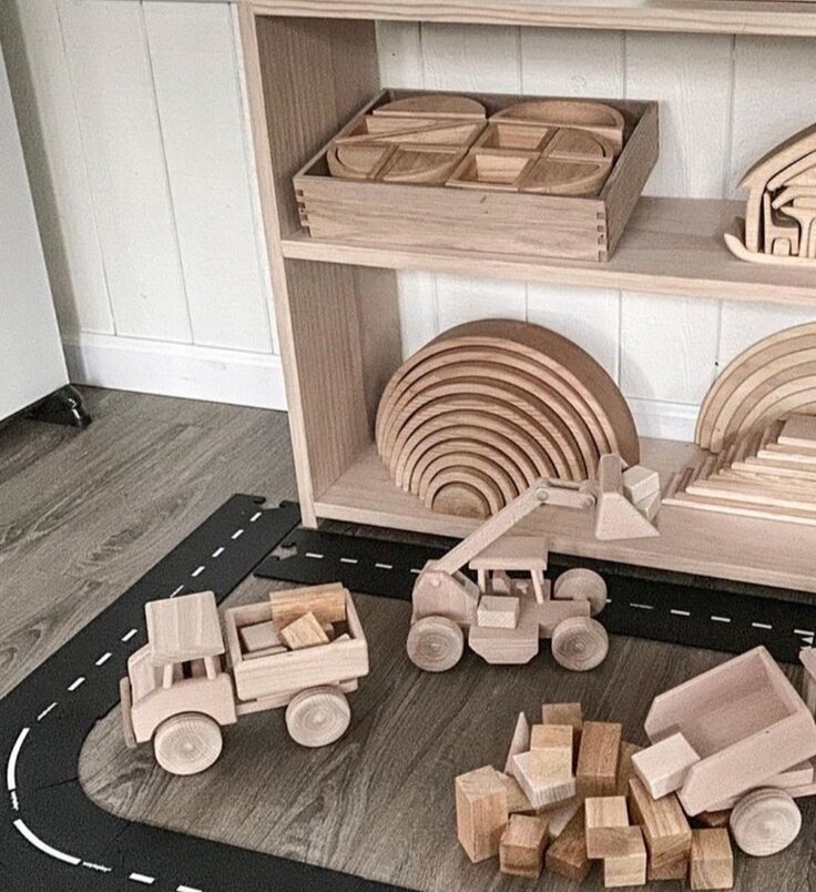 Жизнерадостные игрушки в доме бежевой мамы