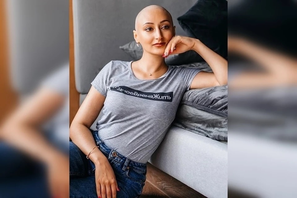 Злокачественные клетки молниеносно поразили почти весь организм настолько, что кажется живого места нет: печень, селезёнка увеличены до таких размеров, что невозможно нормально дышать, кушать, двигаться, постоянно высокая температура, боль во всем теле

Так описывала свое состояние девушка...