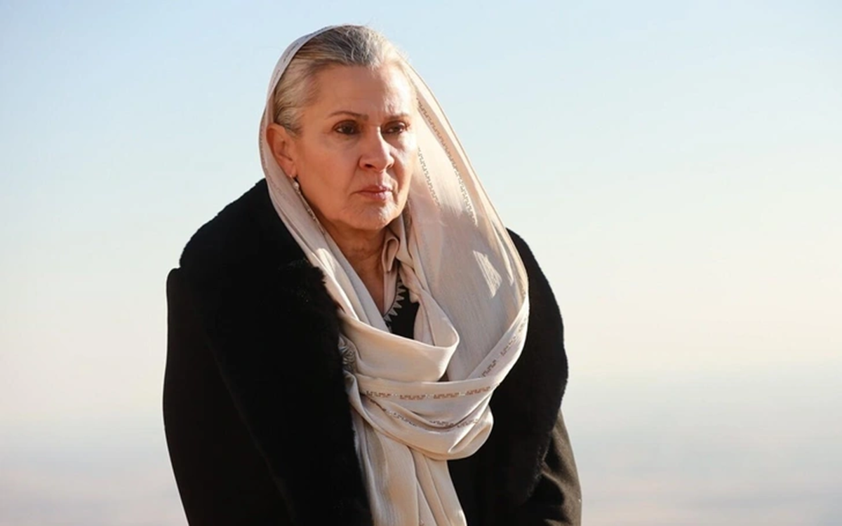 Кадр из сериала "Далёкий город"