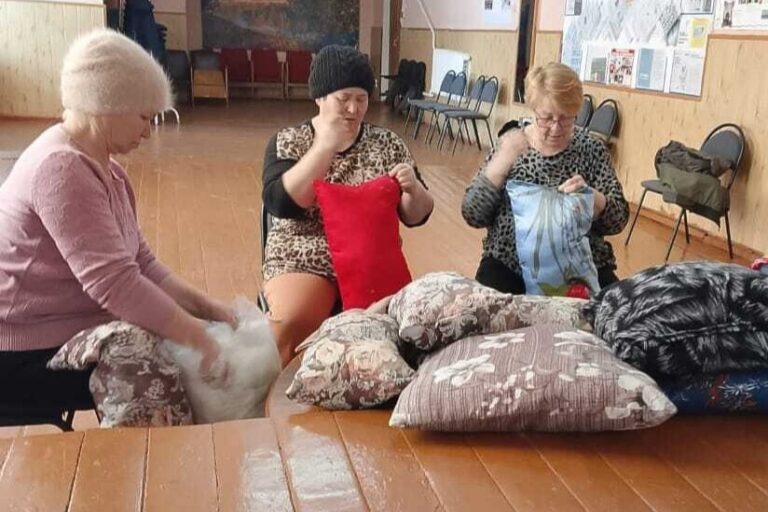    Жительницы Бугурусланского района сшили 40 подушек для бойцов СВО Кристина Просвиркина