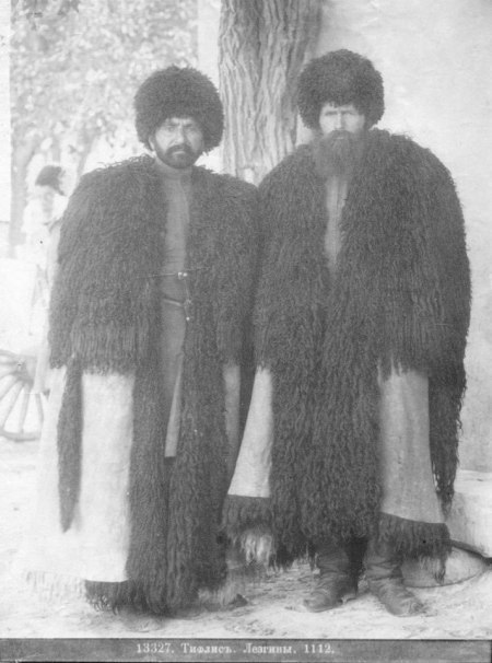 Лезгины в Тбилиси, фотография начала XX века. Источник:https://vk.com/id701049752