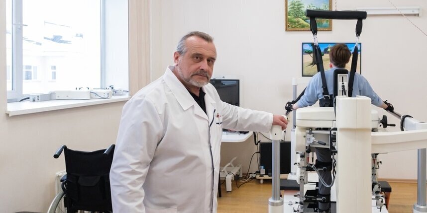    Заведующий отделением лечебной физкультуры и кинезиотерапии Госпиталя для ветеранов войн, доктор медицинских наук Тарас СкоромецАлена Бобрович