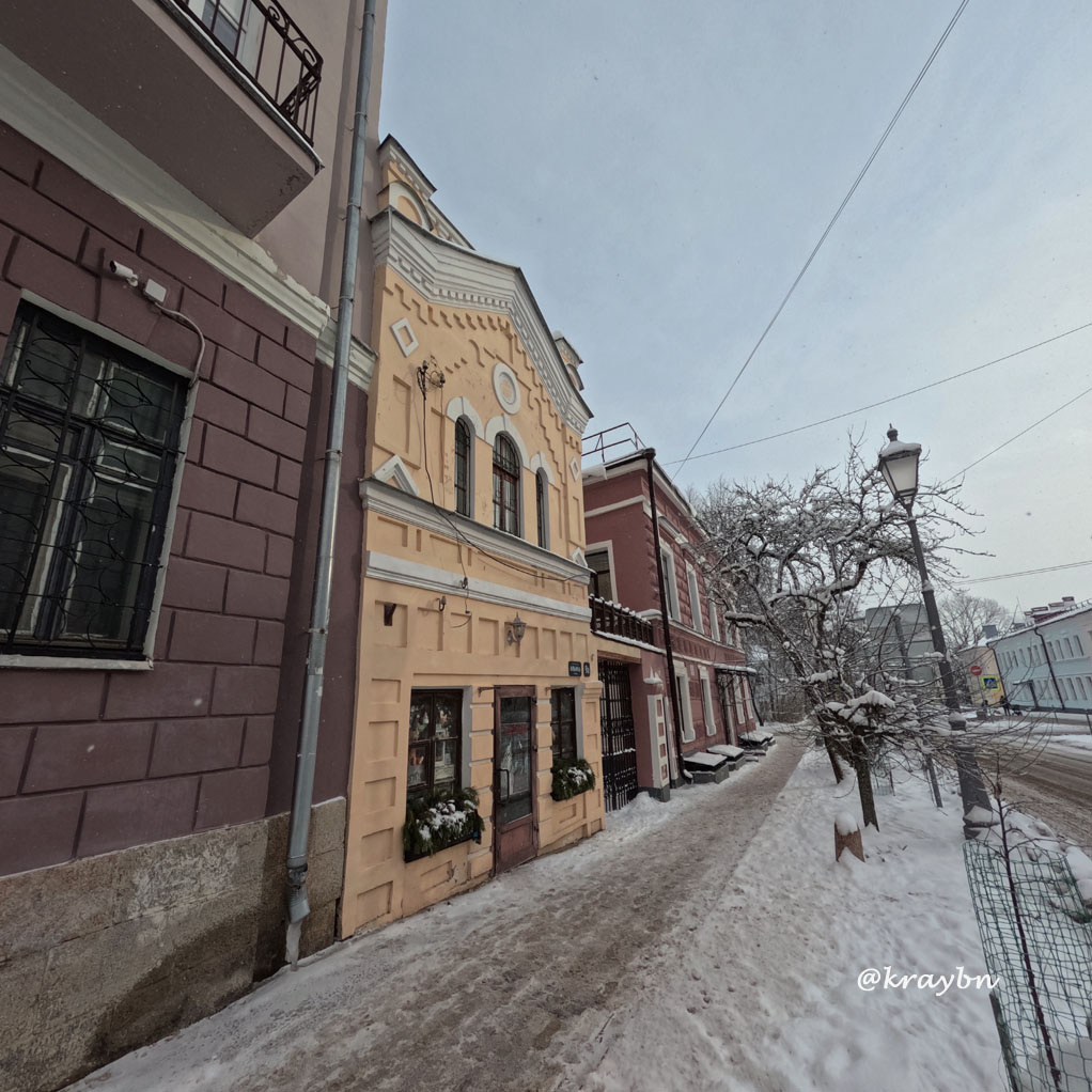 Ильина улица с пряничными домиками