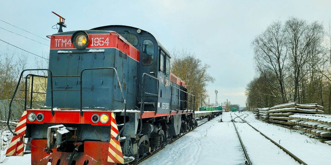 На этой частной ЖД средний возраст техники 50 лет, работают несмотря ни на что. Учись, РЖД. Клинское ППЖТ