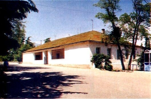 Здание конно-почтовой станции в Алуште. Архивное фото.