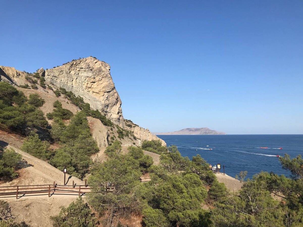 Новый Свет - одно из самых красивых мест в Крыму