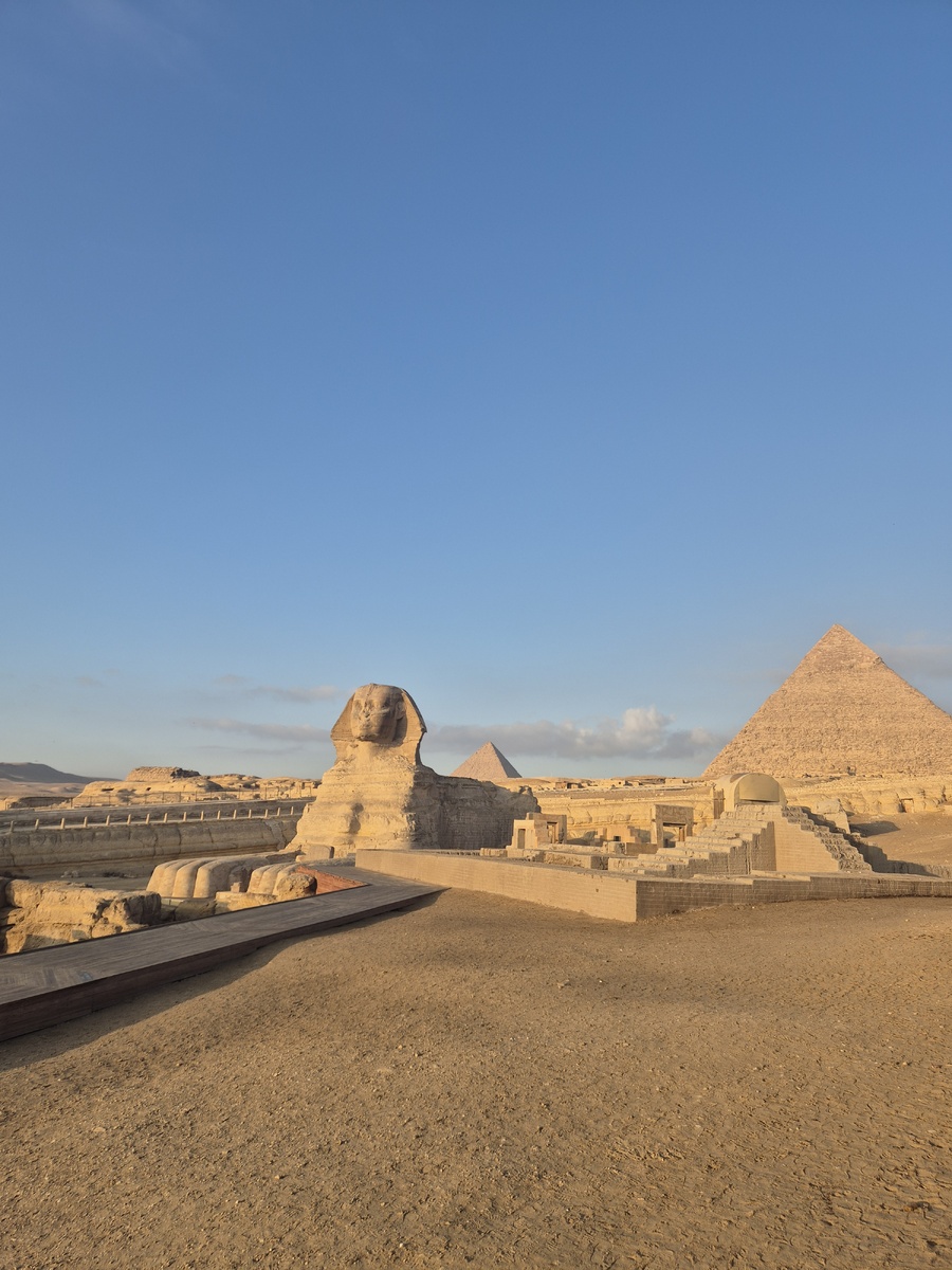 Сфинкс и пирамиды Гизы