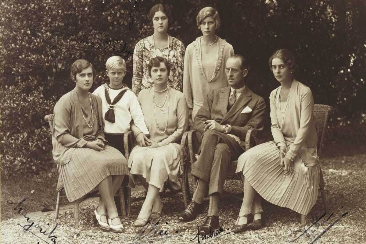 Принц Андрей Греческий с семьей