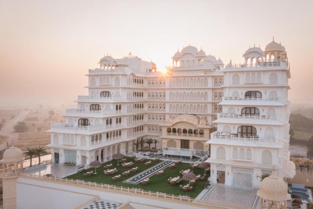 Отель Anantara Jewel Bagh Jaipur в Джайпуре.