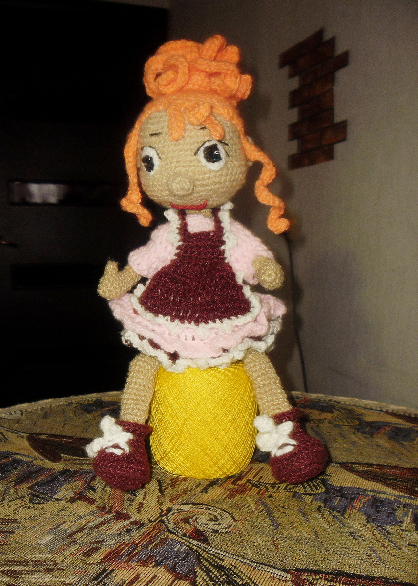 вот такими получились девчонки Розочка и Фиалочка.