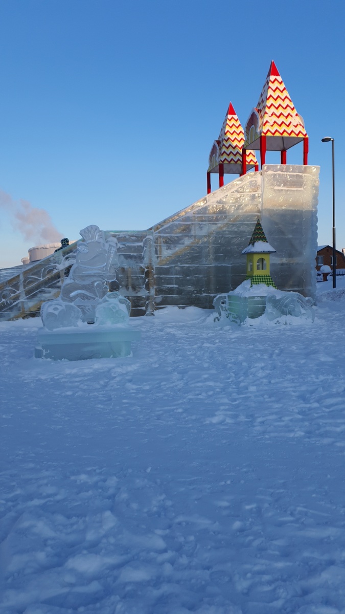Наши ледяные горки)
