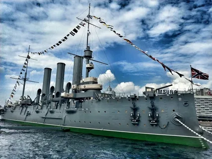 Крейсер "Аврора" Из картинок Яндекса