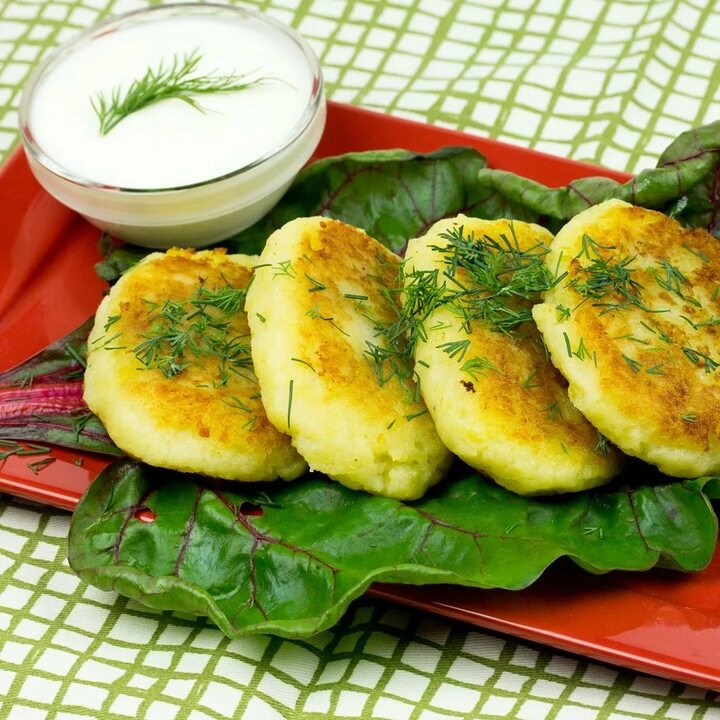 Картофельные пирожки с грибами 