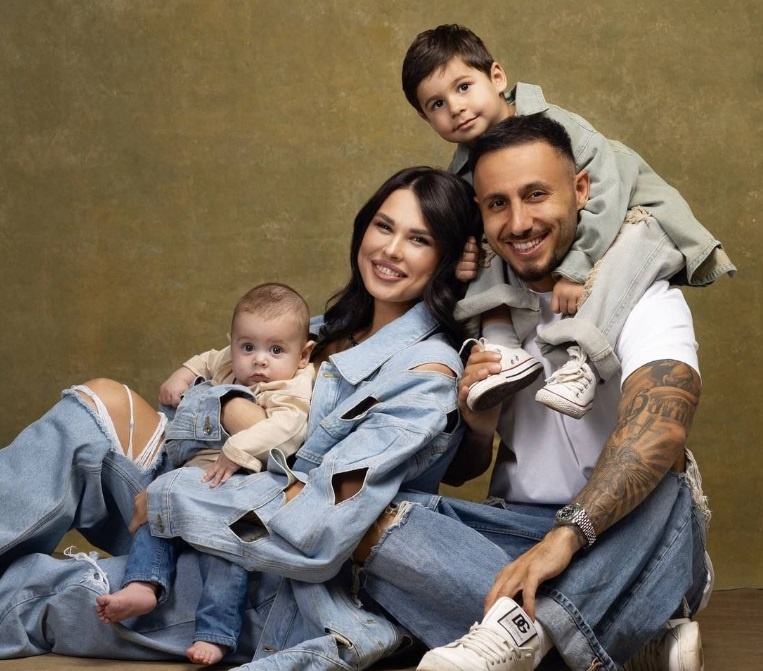 семья Иры и Арая (фото из Telegram)