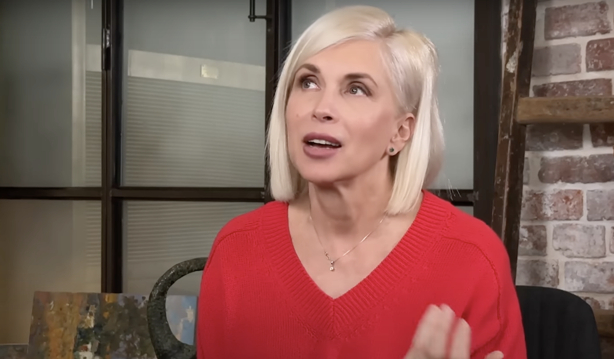    Алена Свиридова. Фото: Youtube / @svetavokrugsveta