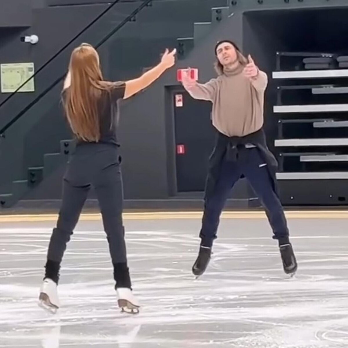    Татьяна Навка и Петр Чернышев Социальные сети