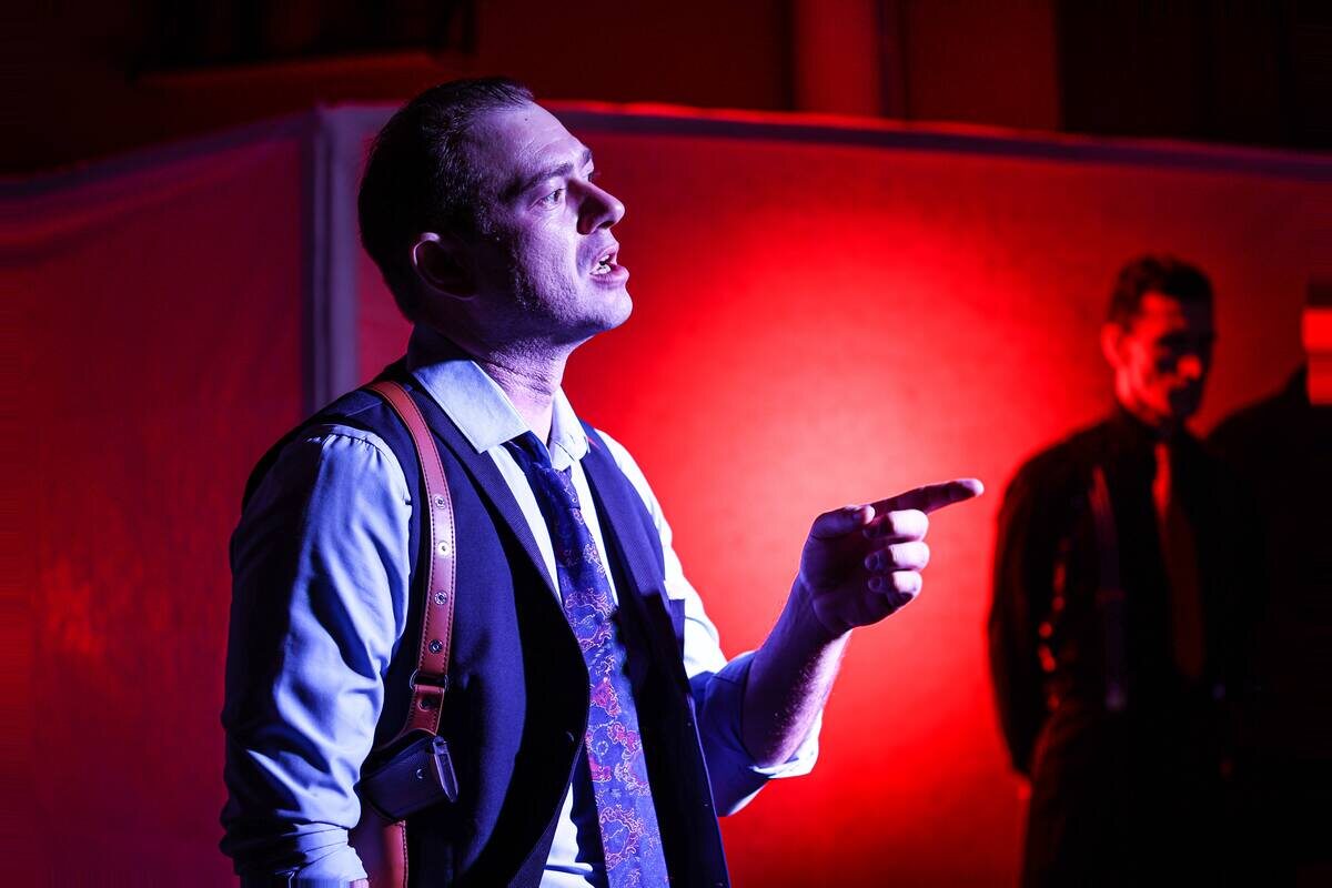    Фото: Иммерсивный спектакль «Мафия»