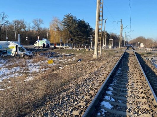    ДТП микроавтобус и электричка на ж/д перегоне Батайска // фото: epp.genproc.gov.ru