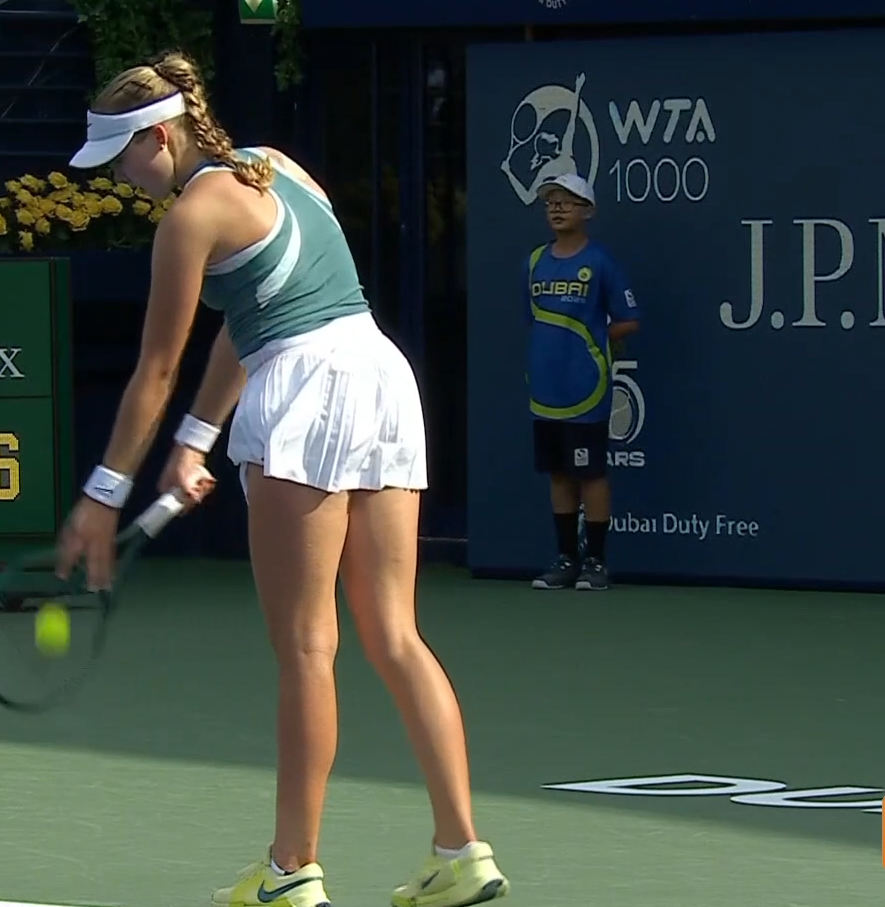 Мирра Андреева против Иги Швентек