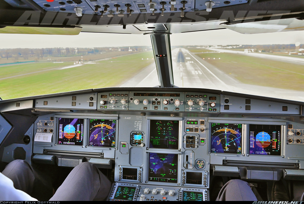 https://imgproc.airliners.net/photos/airliners/4/7/8/1887874.jpg?v=v40