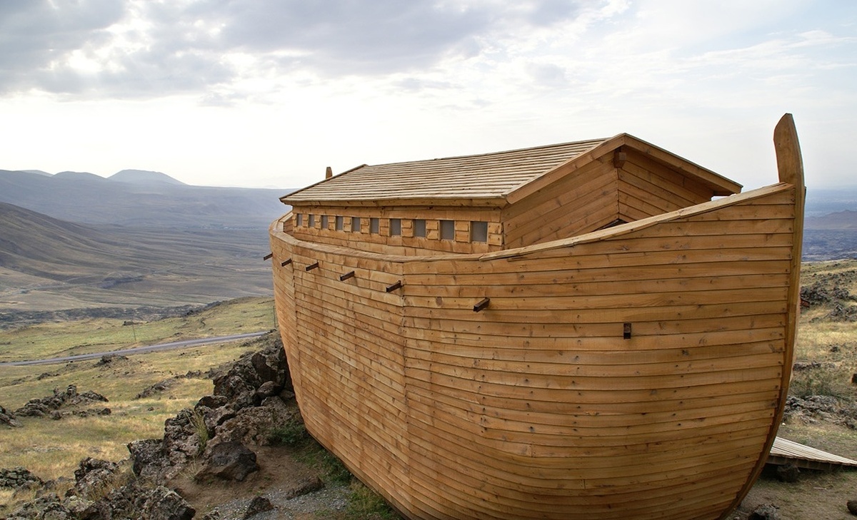 Многие учёные желают найти Ноев ковчег. (Фото: u-stena.ru).