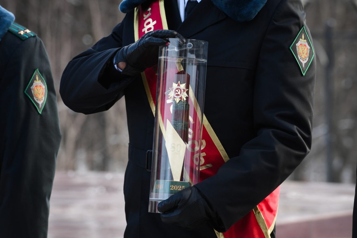    Символ «Эстафеты Победы» прибыл в Петрозаводск. Фото: "Республика" / Оксана Кудряшова