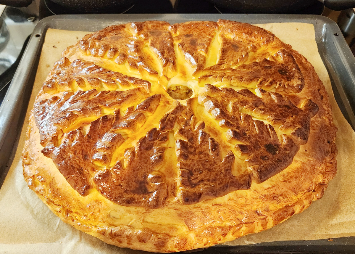 Какой красавчик! Я не профи, но какое-то время, работала кондитером.