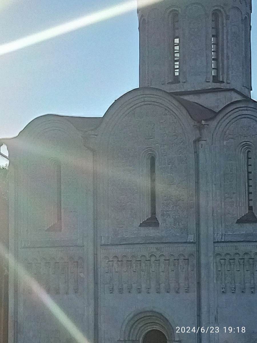 Дмитриевский собор. Владимир. XII век.