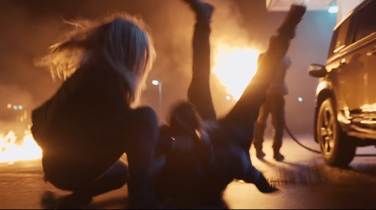 Кадр из фильма "Снова в деле"