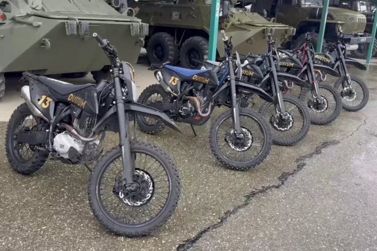    Сын Кадырова Адам выделил мотоциклы для подготовки военных байкеров в РУС