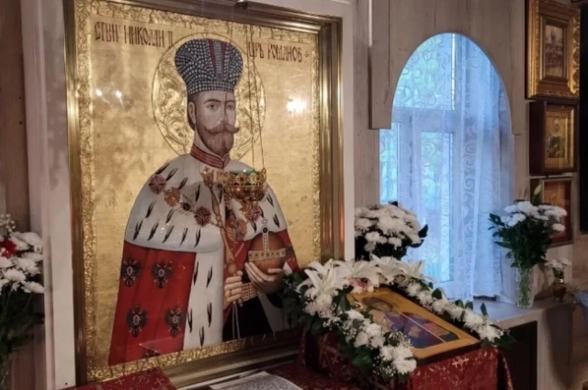    Чудотворная икона хранится в мурманском храме