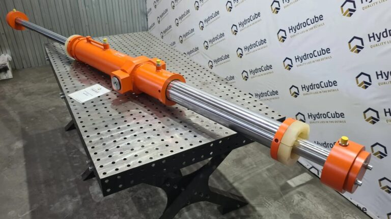 Телескопический гидроцилиндр, диметр поршня 140/100 мм, диаметр штока 120/70 мм, ход штока 630/1460 мм